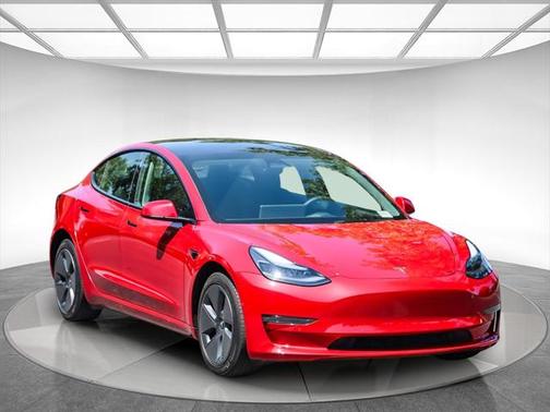 2022 Tesla Model 3 Standard Range