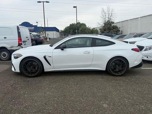 MANUFAKTUR Moonlight White Metallic 2025 Mercedes-Benz AMG CLE 53 4MATIC+