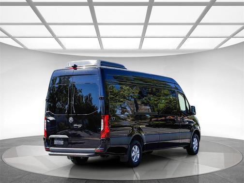 2025 Mercedes-Benz Sprinter 2500 High Roof