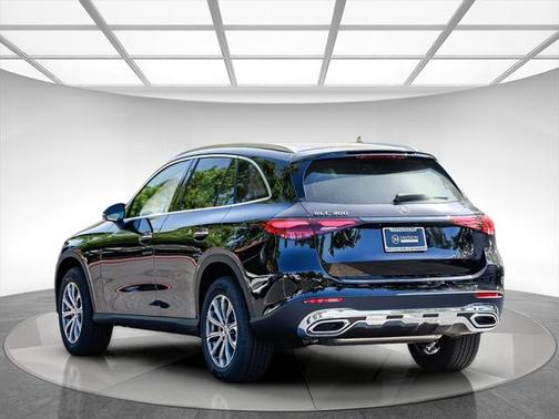 2025 Mercedes-Benz GLC 300 Base