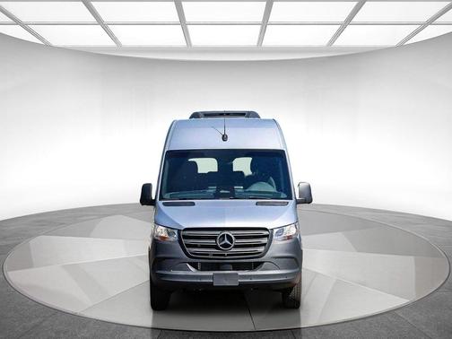 High-tech+silver+metallic 2025 Mercedes-Benz Sprinter 2500 Standard Roof