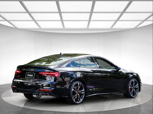 2022 Audi S5 3.0T Prestige
