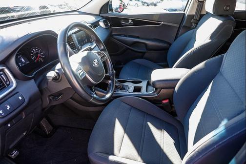 2019 Kia Sorento S
