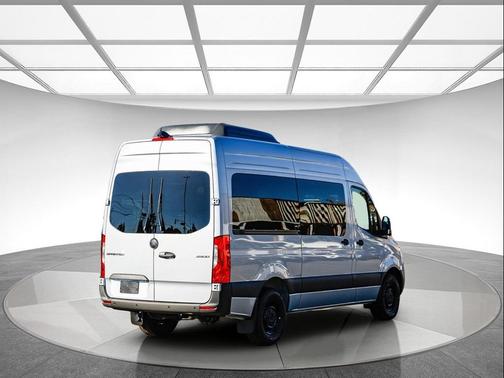 2025 Mercedes-Benz Sprinter 2500 Standard Roof
