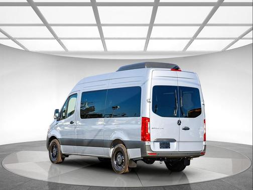 2025 Mercedes-Benz Sprinter 2500 Standard Roof
