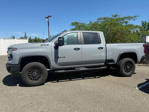 Slate Gray Metallic 2024 Chevrolet Silverado 2500 4WD Crew Cab Standard Bed ZR2