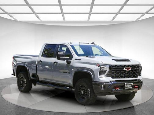 Slate Gray Metallic 2024 Chevrolet Silverado 2500 4WD Crew Cab Standard Bed ZR2