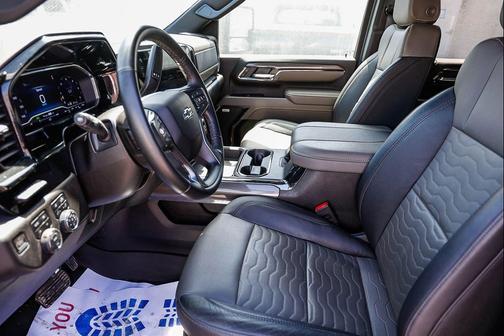 Slate Gray Metallic 2024 Chevrolet Silverado 2500 4WD Crew Cab Standard Bed ZR2