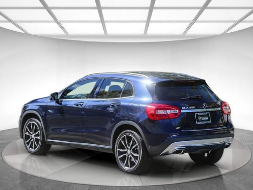 2017 Mercedes-Benz GLA 250 Base
