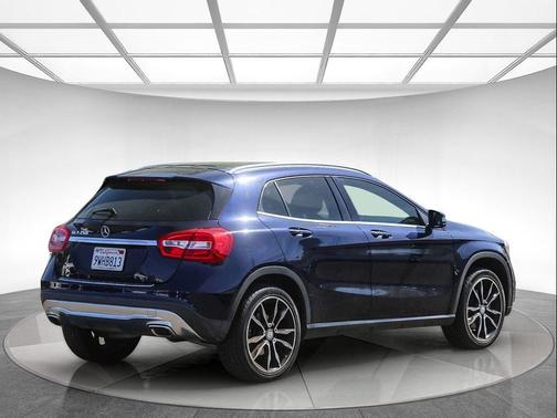 2017 Mercedes-Benz GLA 250 Base