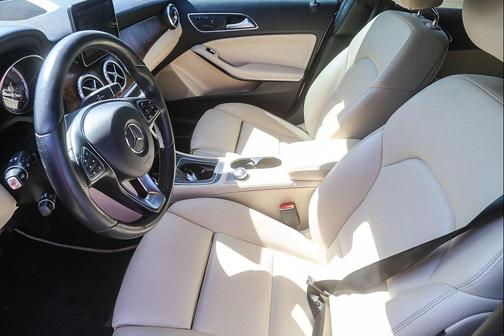 2017 Mercedes-Benz GLA 250 Base