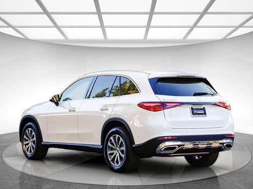 2026 Mercedes-Benz GLC 300 4MATIC