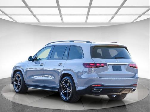2026 Mercedes-Benz GLS 450 4MATIC