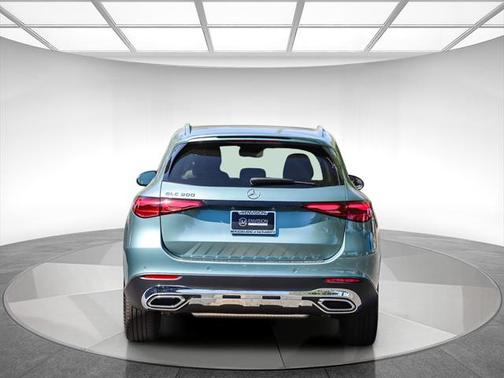 2025 Mercedes-Benz GLC 300 Base