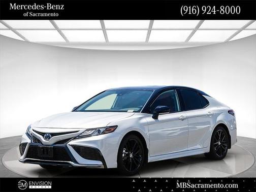 2024 Toyota Camry Hybrid SE