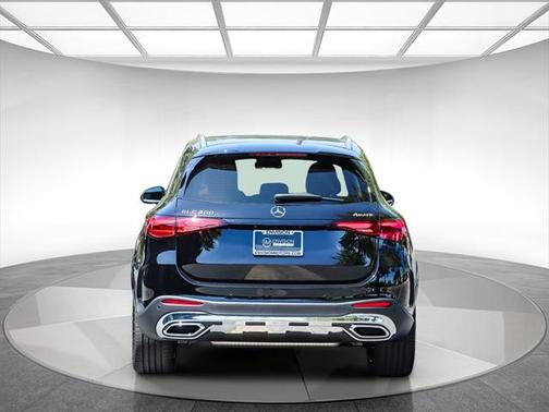 2025 Mercedes-Benz GLC 300 4MATIC