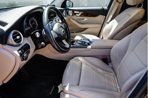 2016 Mercedes-Benz GLC 300 4MATIC