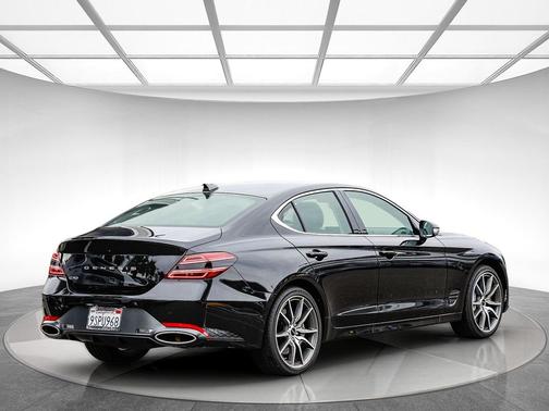 2025 Genesis G70 2.5T RWD