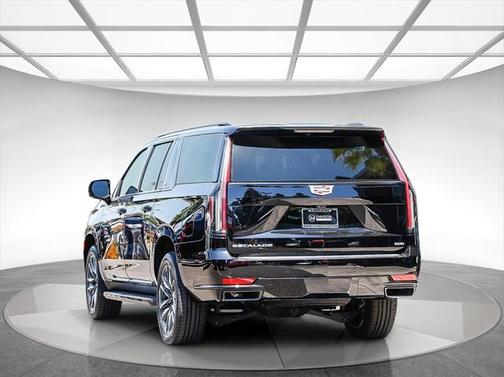 2023 Cadillac Escalade ESV Sport