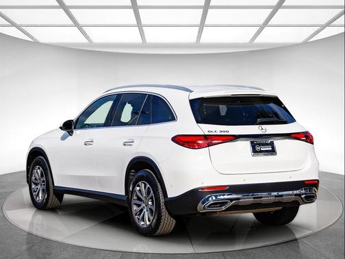 2025 Mercedes-Benz GLC 300 Base