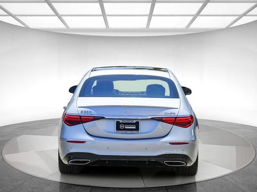 Cirrus Silver Metallic 2022 Mercedes-Benz S-Class 4MATIC