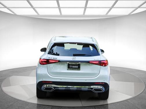 2025 Mercedes-Benz GLC 300 4MATIC