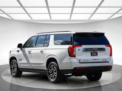2023 GMC Yukon XL 4WD AT4