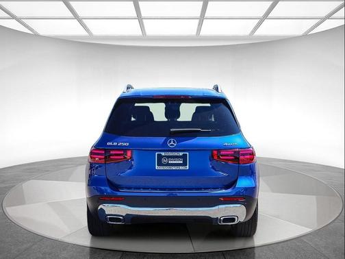 Starling Blue Metallic 2026 Mercedes-Benz GLB 250 4MATIC