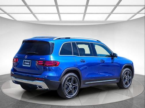 Starling Blue Metallic 2026 Mercedes-Benz GLB 250 4MATIC