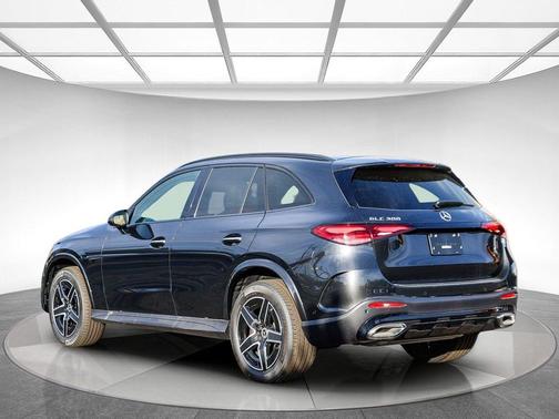 2025 Mercedes-Benz GLC 300 Base
