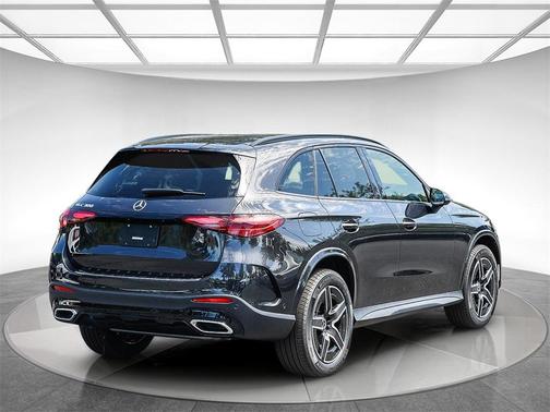 2025 Mercedes-Benz GLC 300 Base