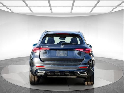 2025 Mercedes-Benz GLC 300 Base