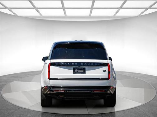 2023 Land Rover Range Rover P530 SE