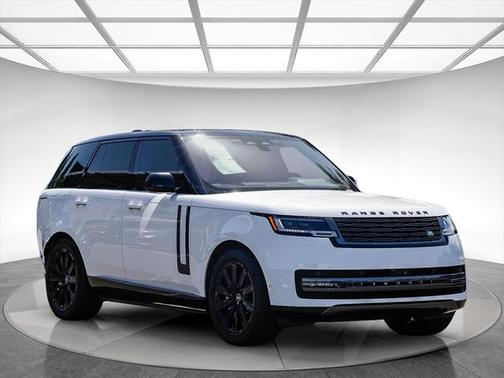 2023 Land Rover Range Rover P530 SE