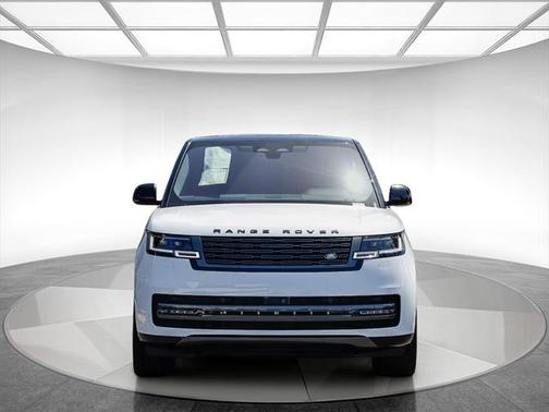 2023 Land Rover Range Rover P530 SE