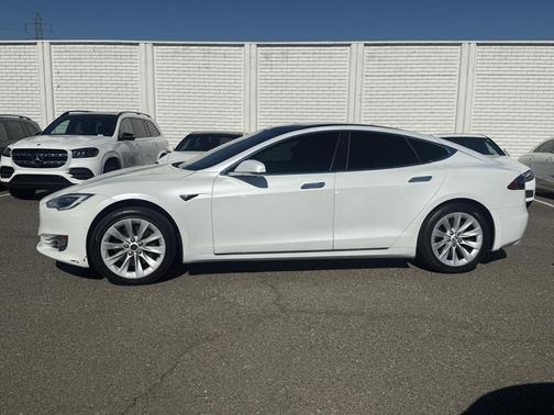 2020 Tesla Model S Long Range Plus