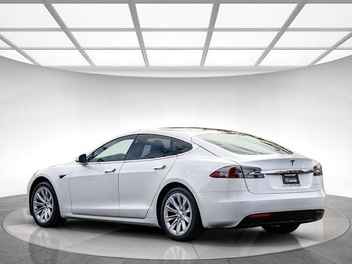 2020 Tesla Model S Long Range Plus