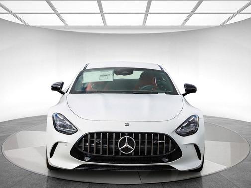 MANUFAKTUR paint MANUFAKTUR opalite white magno 2025 Mercedes-Benz AMG GT 63 Base