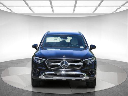 Obsidian Black Metallic 2026 Mercedes-Benz GLC 300 Base