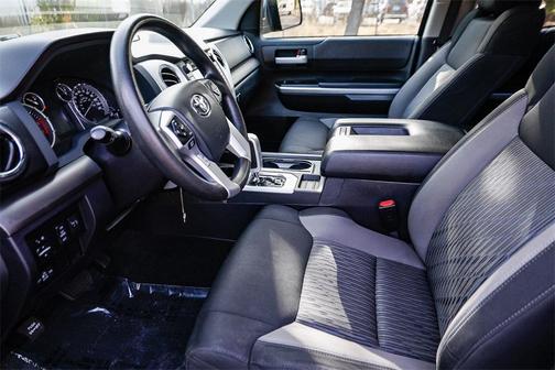 2017 Toyota Tundra SR5