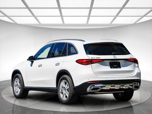 2025 Mercedes-Benz GLC 300 4MATIC