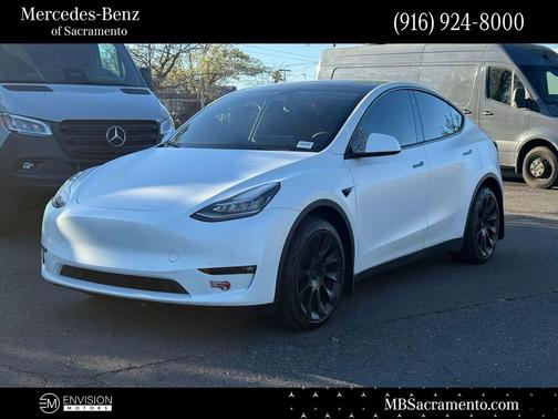 2022 Tesla Model Y Long Range Dual Motor All-Wheel Drive