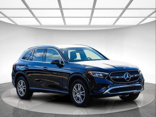 2025 Mercedes-Benz GLC 300 Base