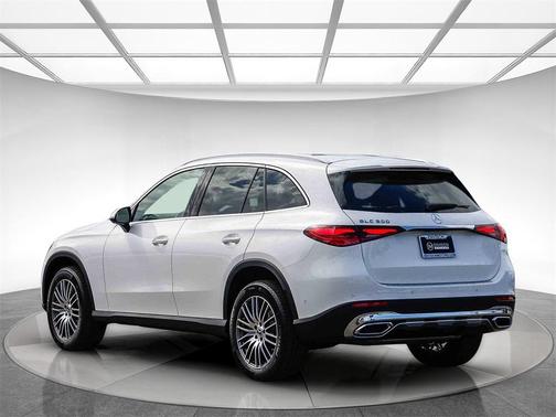 2026 Mercedes-Benz GLC 300 Base