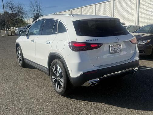 2025 Mercedes-Benz GLA 250 4MATIC
