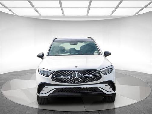 2025 Mercedes-Benz GLC 350e Base