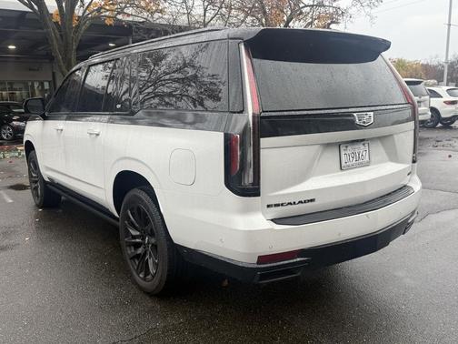 2024 Cadillac Escalade ESV Sport Platinum