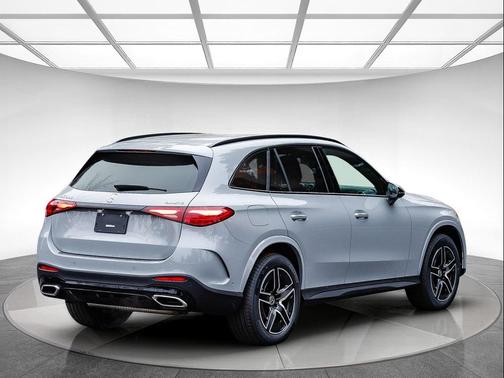 2026 Mercedes-Benz GLC 300 4MATIC