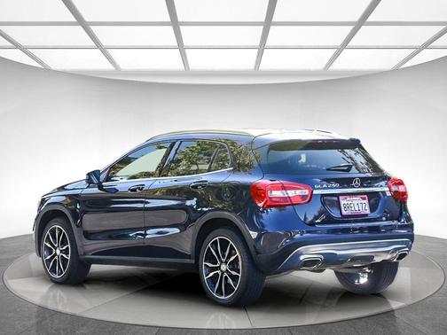 2017 Mercedes-Benz GLA 250 Base