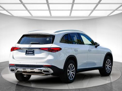 2025 Mercedes-Benz GLC 300 Base